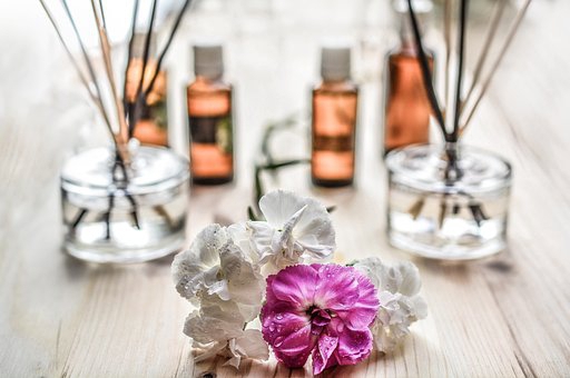 Review 7 mùi hương nước hoa nam Charme nên dùng mùa Thu – Đông